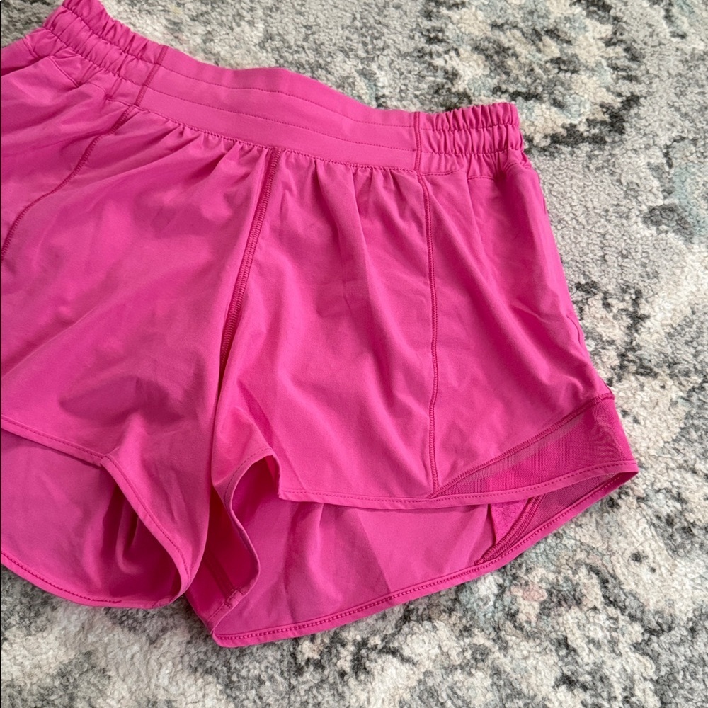 Lululemon Hotty Hot Low Rise Short 4" in Sonic Pink - Picture 3 of 8